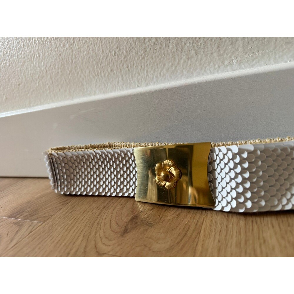 Vintage White Elastic Belt with Gold Flower Buckle